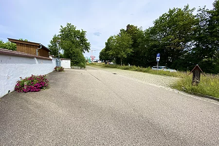 Parkplatz Friedhof