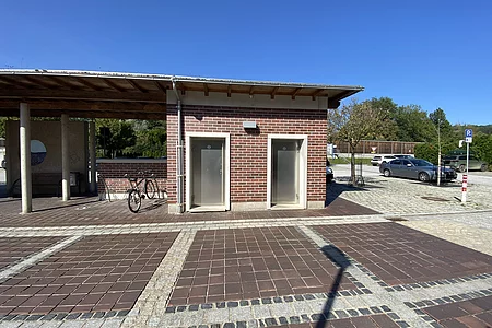 Öffentliche Toilette - Am Mühlbachparkplatz