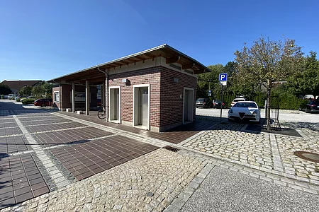 Öffentliche Toilette - Am Mühlbachparkplatz