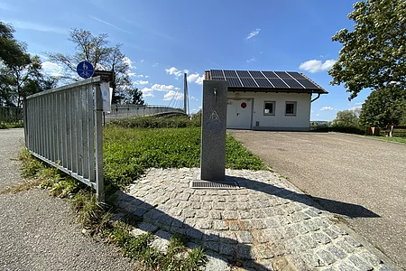 Trinkwasserbrunnen - Fußgängerbrücke