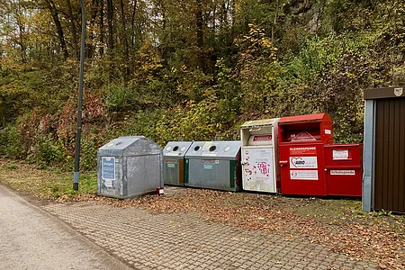 Sammelbehälter Glas und Altkleider - Lengfeld