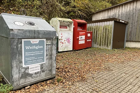 Sammelbehälter Glas und Altkleider - Lengfeld