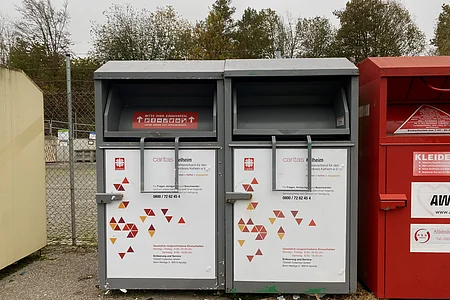 Sammelbehälter Glas und Altkleider - Stinkelbrunnstr.