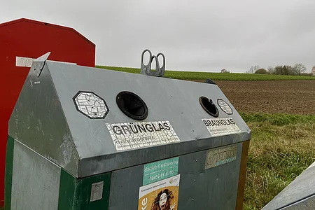 Sammelbehälter Glas und Altkleider - Peising