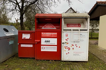 Sammelbehälter Glas und Altkleider - Oberndorf